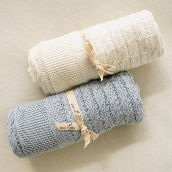 Set of 2 Knit Blankets
